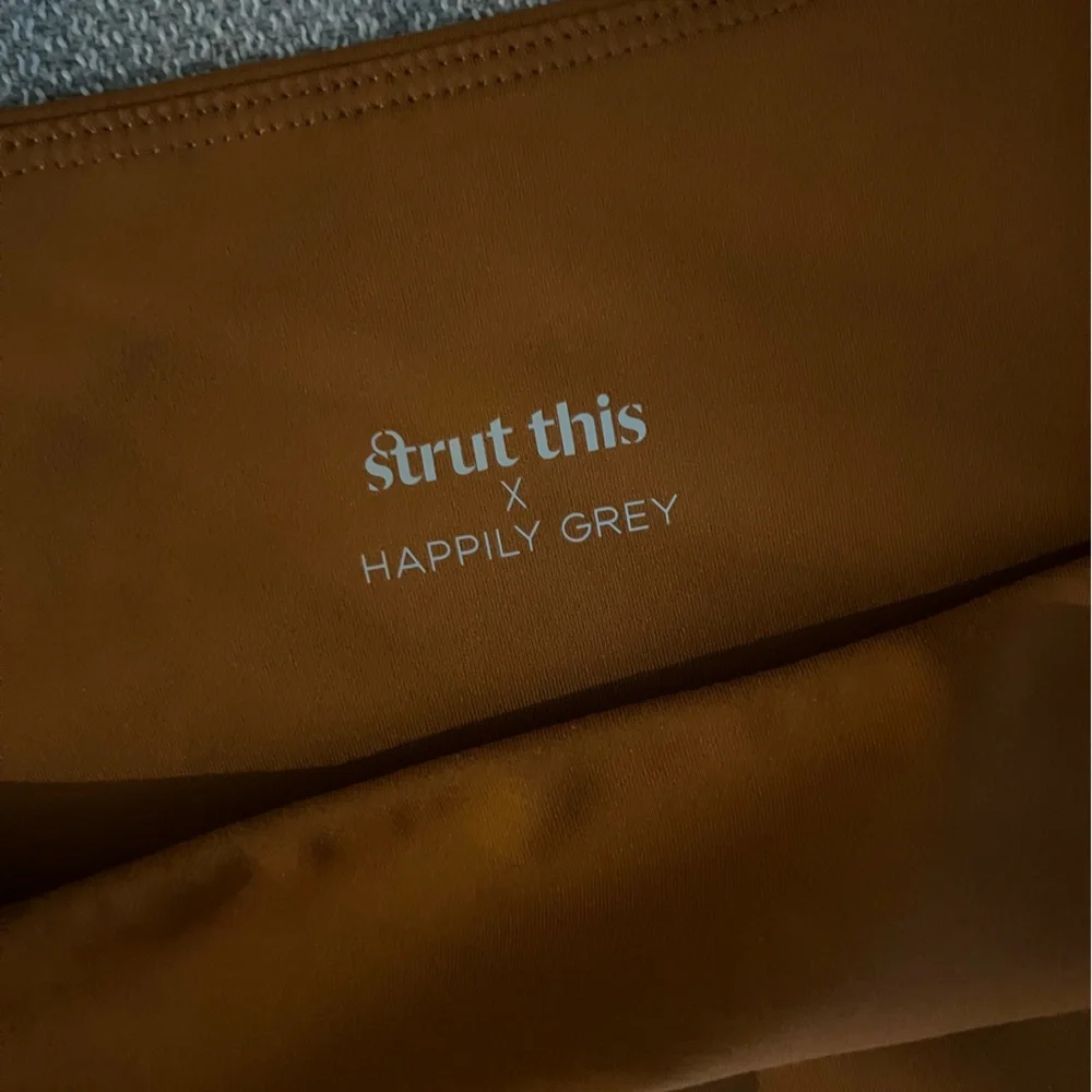 Strut This x Happily Grey Jonie Sports Bra - Rust - Picture 4 of 5